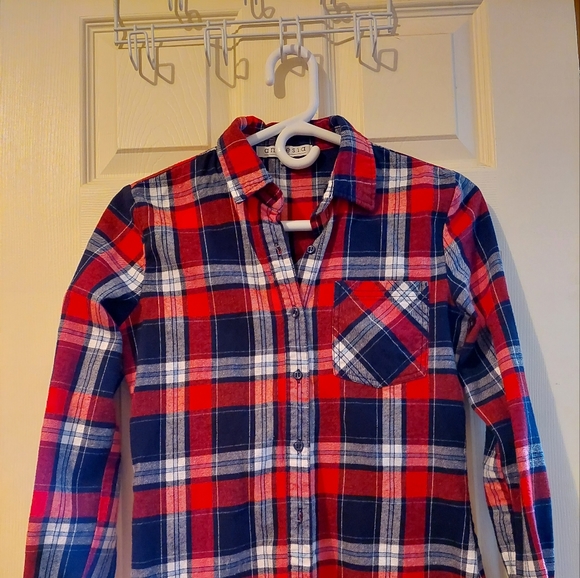 Woman's Plaid button down shirt Amnesia Small - Picture 3 of 3